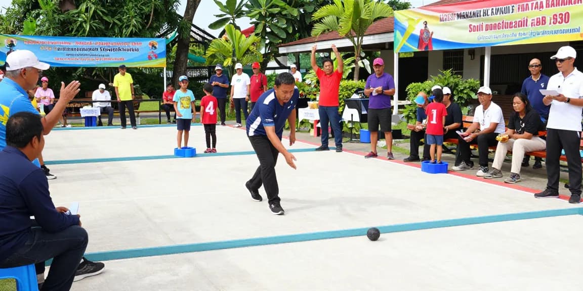 Turnamen petanque komunitas di Kota Balikpapan dengan fopikotabalikpap.org, pemain berlatih, suasana ceria.